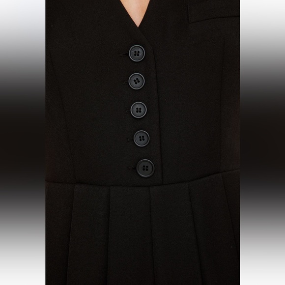 Tailored Pleated Hem Playsuit - Picture 7 of 7